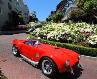 Small-Group City Guided Tours & attractions like Lombard street